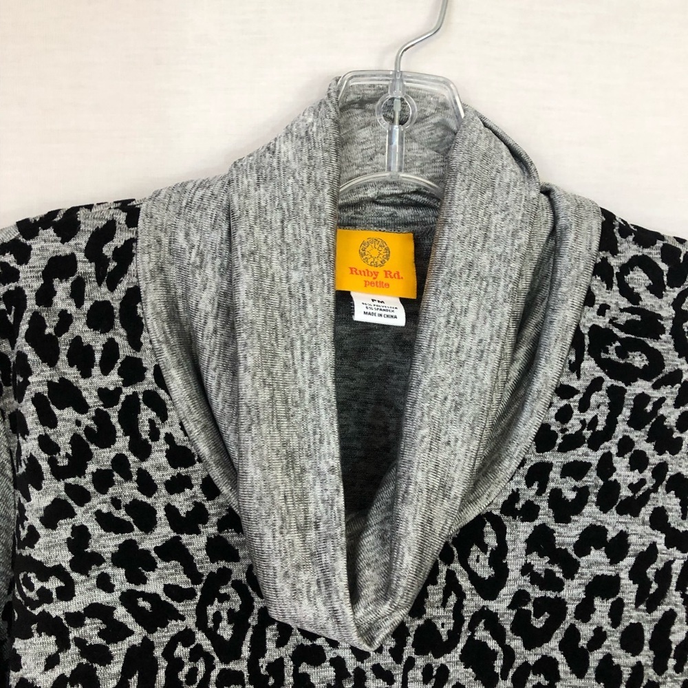 Ruby Rd. Fringe Leopard Print‎ Cowl Neck Top PM - Picture 4 of 11